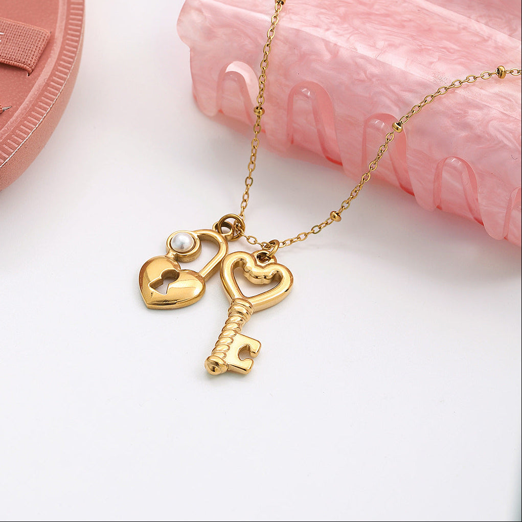 Jingqiao Minimalist Style 18K Gold Stainless Steel Acrylic Pearl Heart Lock Heart Key Pendant Beaded Chain Necklace