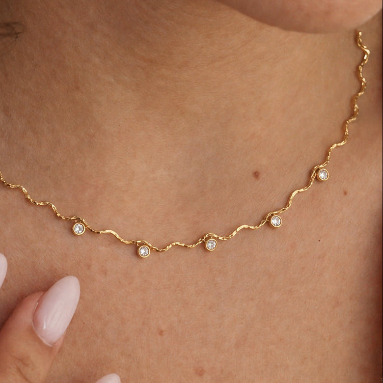 Jingqiao titanium steel zircon necklace accessories for women, colorless light luxury niche collarbone chain, stainless steel cross-border accessories wholesale