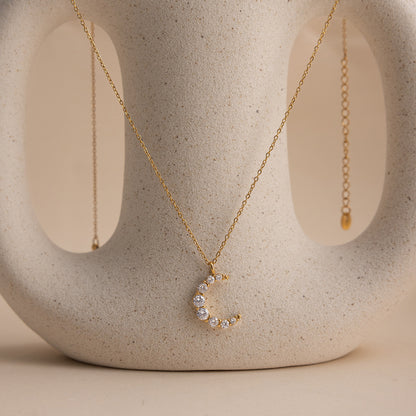 Jingqiao European and American white round zircon moon pendant, stainless steel necklace, cross-border minimalist fashion versatile accessory for women
