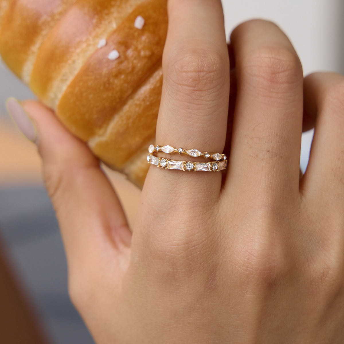 Lucia Ring