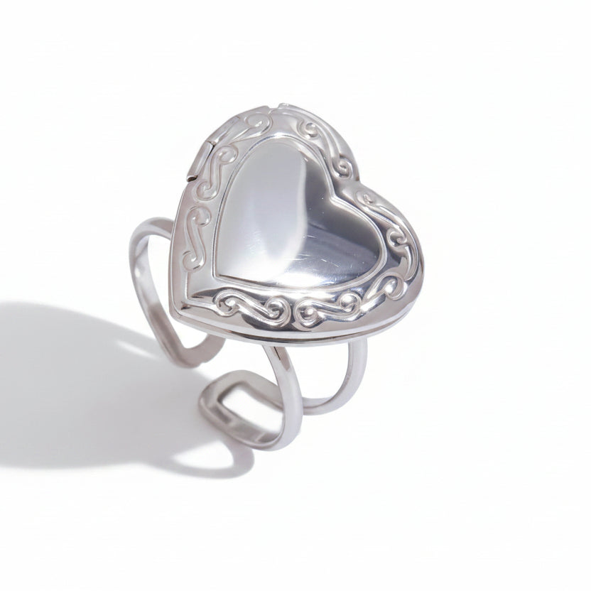 Love Photo Box Ring