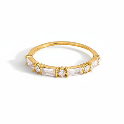 Lucia Ring