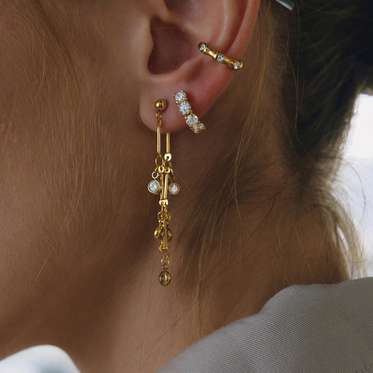 Jingqiao European and American stainless steel 18K white zircon tassel earrings, fashionable and elegant with shining stud earrings, new cross-border style for women