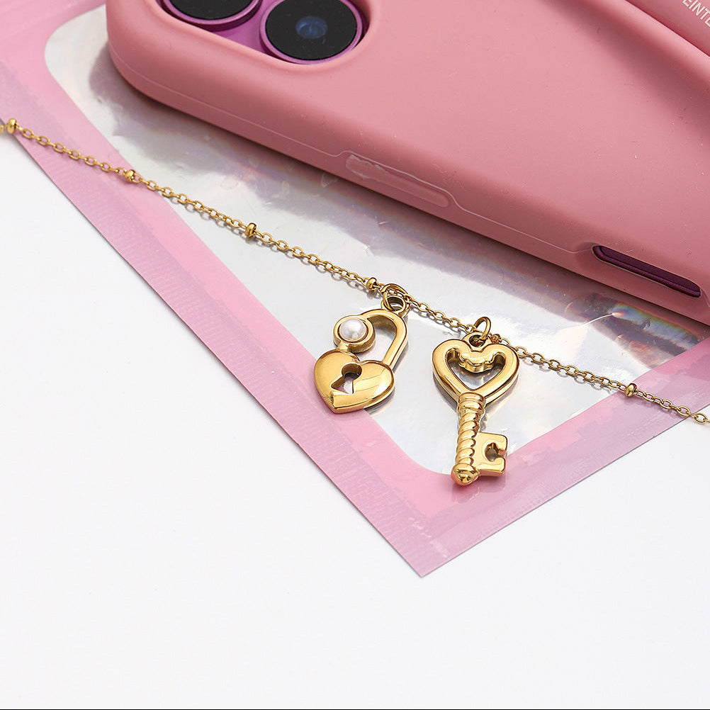 Jingqiao Minimalist Style 18K Gold Stainless Steel Acrylic Pearl Heart Lock Heart Key Pendant Beaded Chain Necklace