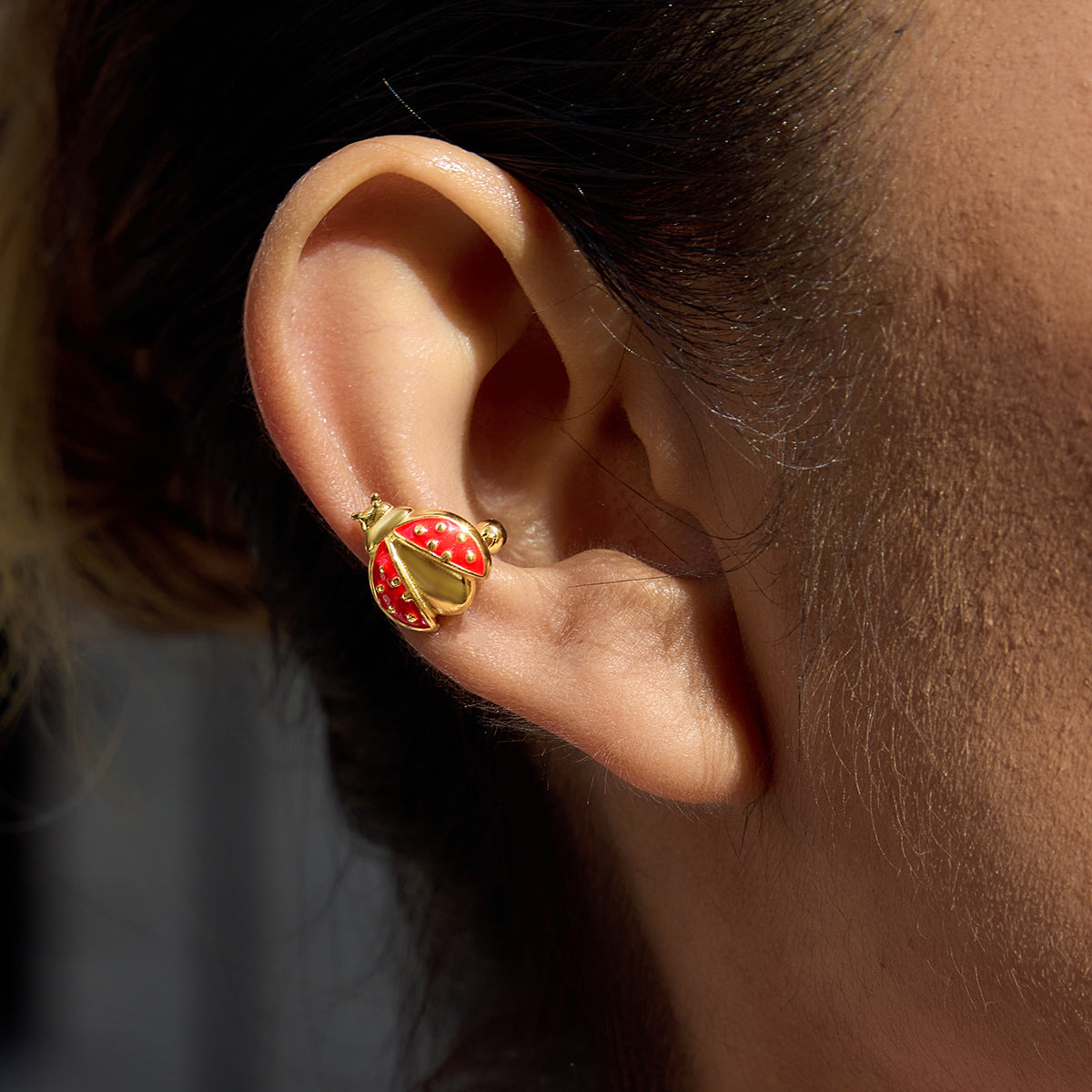 Jingqiao Classic Style 18K Gold Stainless Steel Red Oil-Dripping Ladybug Ear Clips Niche Earrings Light Luxury and High-End Cross-Border Style