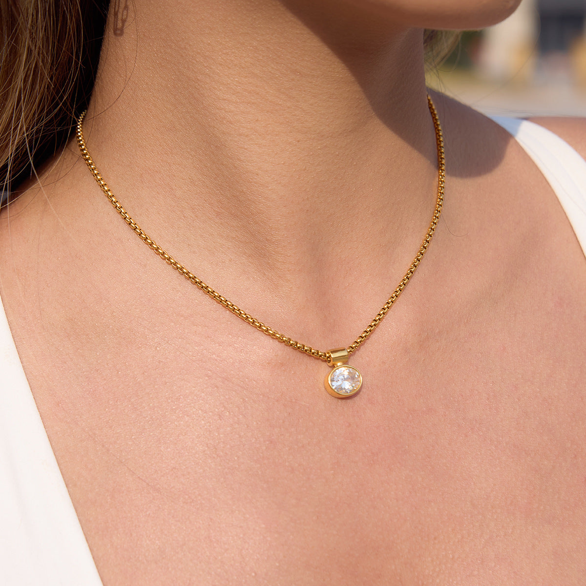 Jingqiao Classic Style 18K Stainless Steel Egg-Shaped Zircon Pendant Necklace for Women, High-End Cross-border Accessory, Niche Design