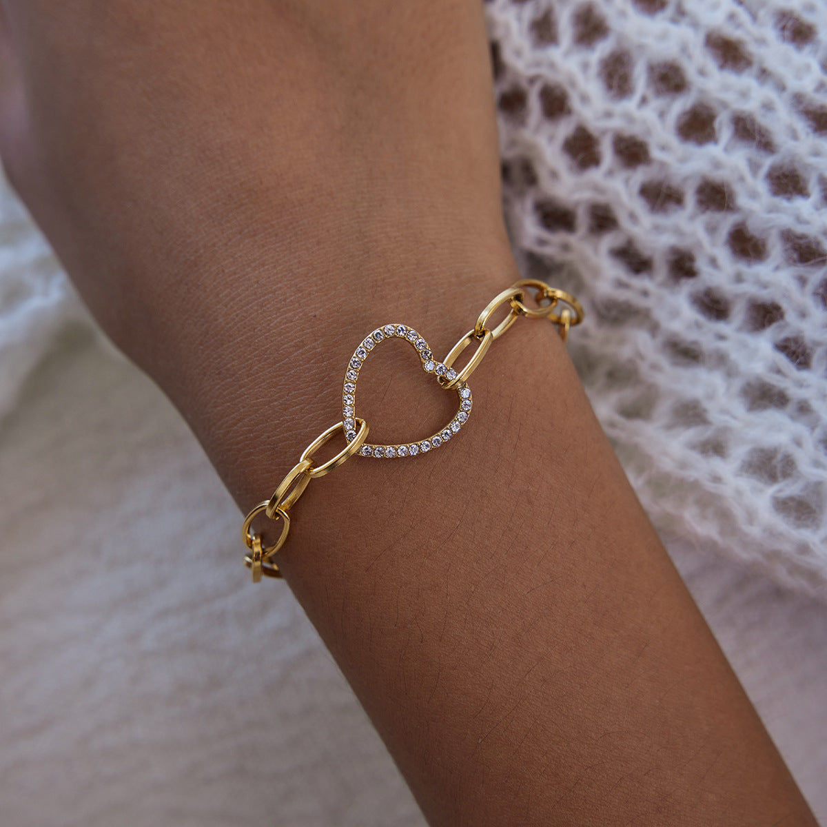 Classic style 18K gold stainless steel bracelet with white rhinestone heart, wholesale jewelry for classic style