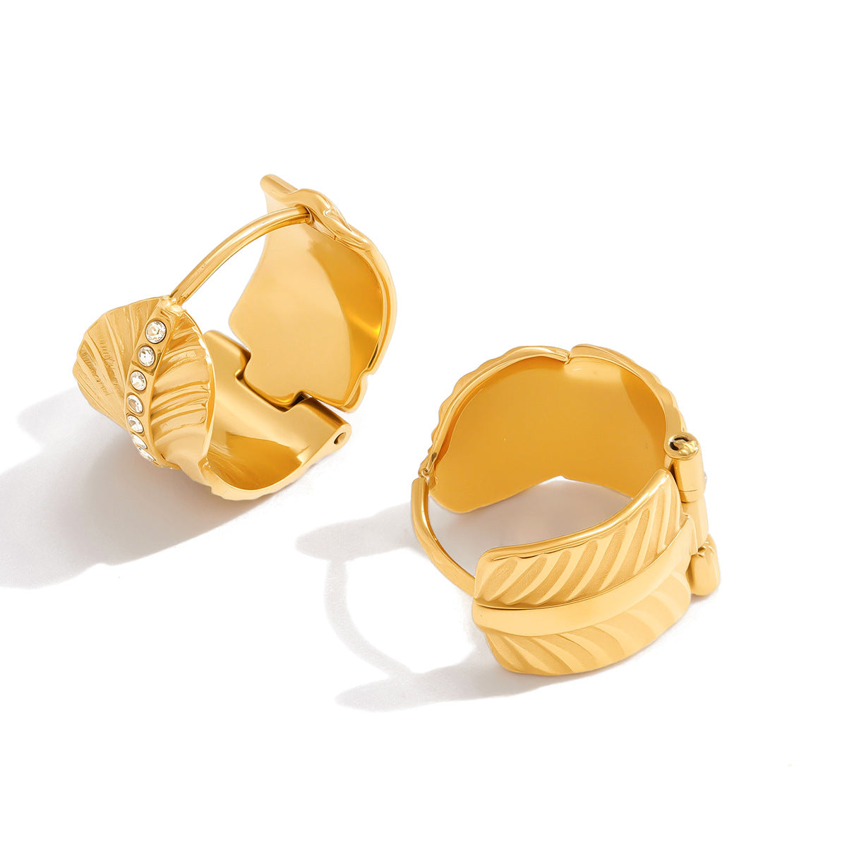 Jingqiao classic style stainless steel white diamond leaf earrings, light luxury and high-end feel, autumn/winter earrings for women, cross-border accessories, niche accessory
