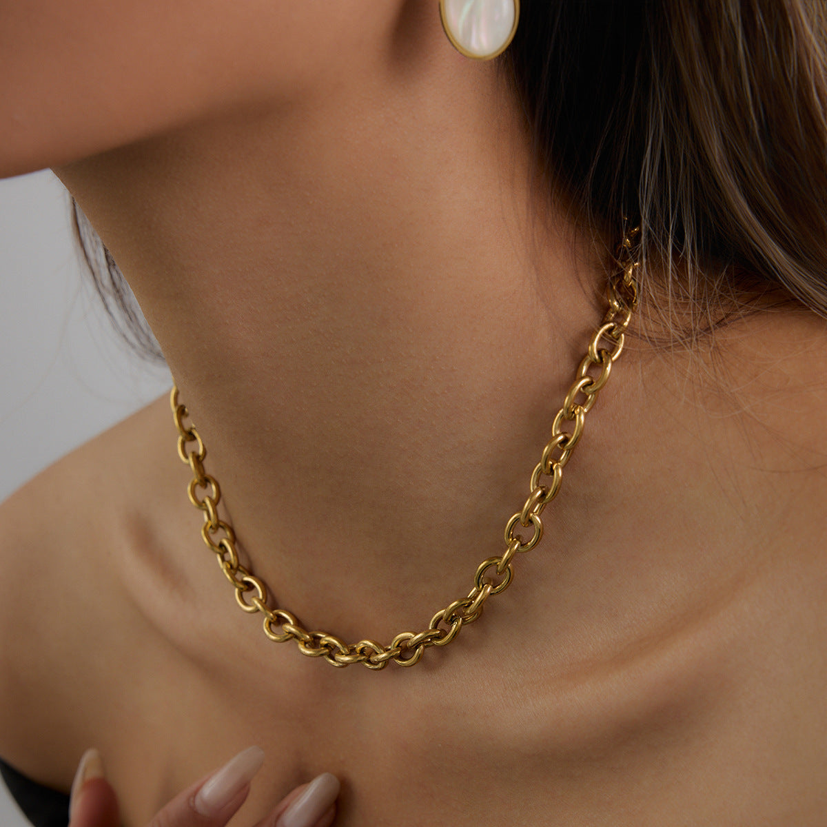 Quiet design, European and American modern classic 18K gold stainless steel thickened round line cross chain necklace stainless steel jewelry