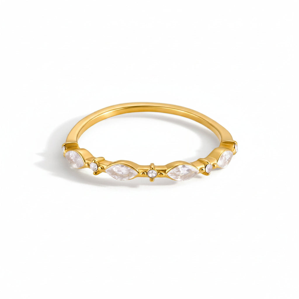 Lucia Ring