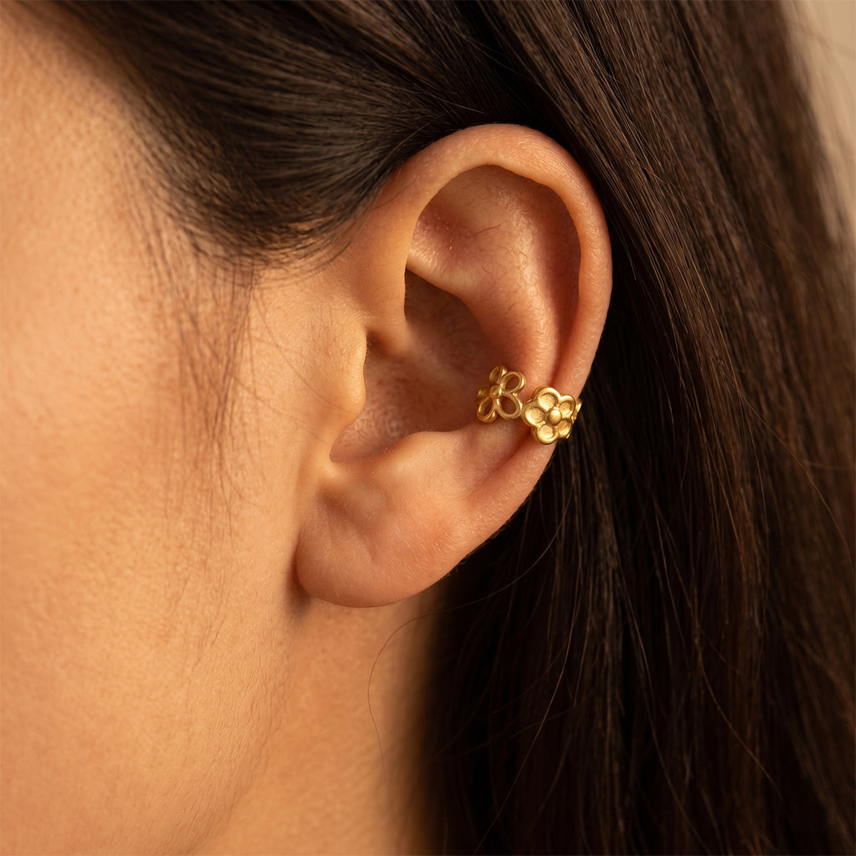 Jingqiao stainless steel floral ear clips for women, no piercings, earrings with design style, titanium steel that doesn't fade your look