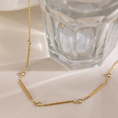 Jingqiao European and American cross-border stainless steel 18k gold geometric necklace, niche design, zircon in-style high-end necklace