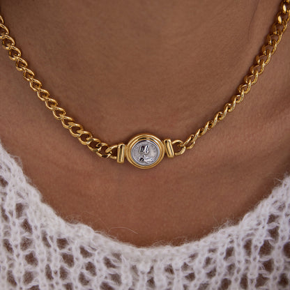 Classic 18K gold stainless steel gold-silver color-block portrait coin engraving round pendant necklace with a quiet and charming design