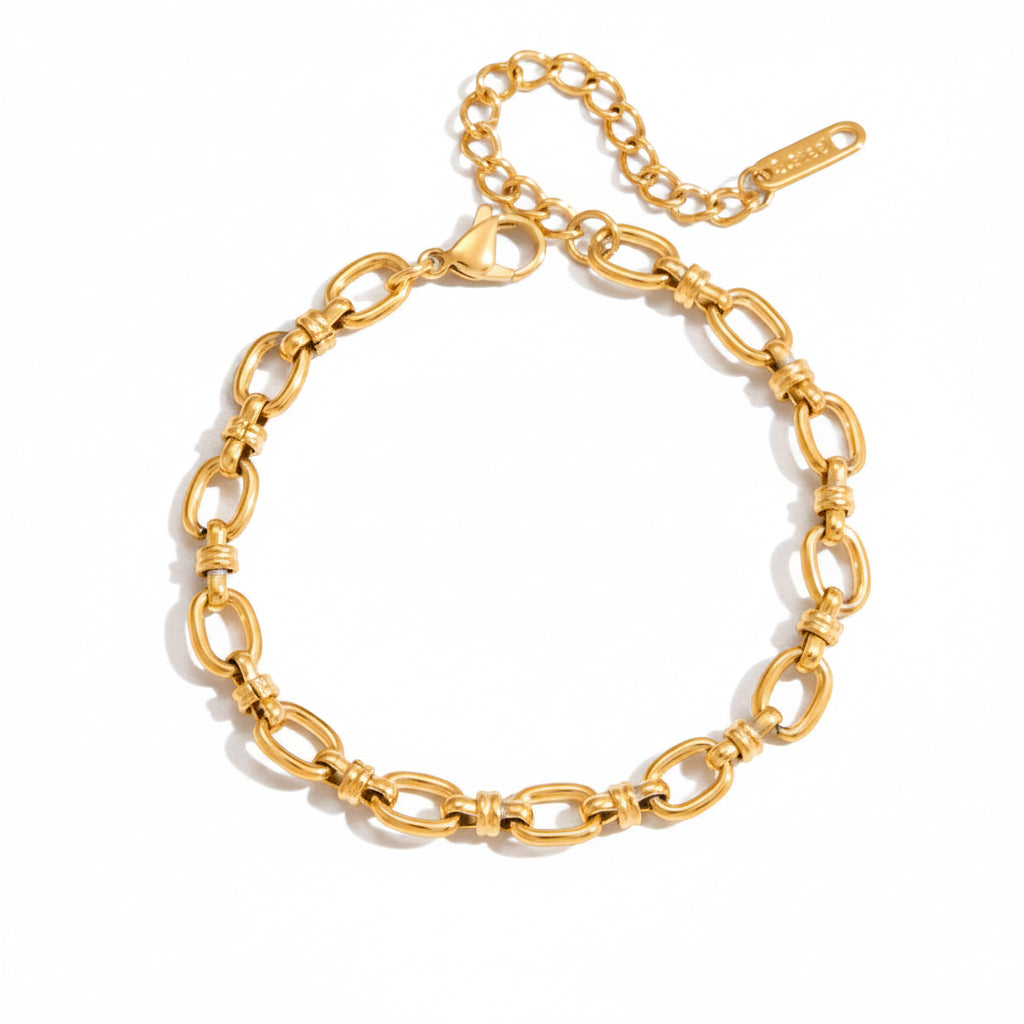 Little Bold Chain Bracelet