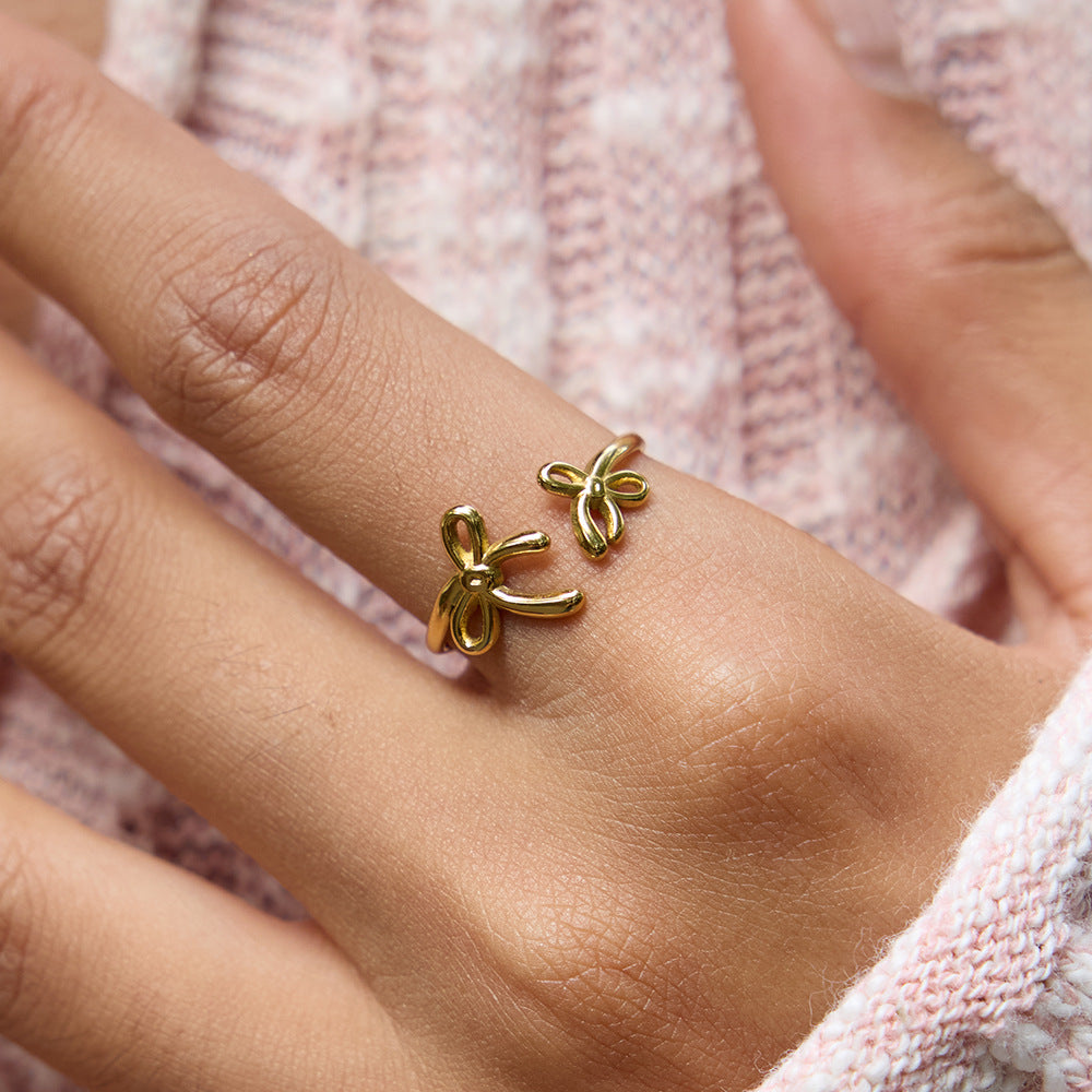 Two Ribbon Ring