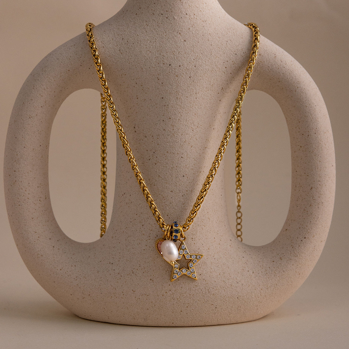 Jingqiao European and American 18K stainless steel freshwater pearl pendant necklace, zircon necklace, fashionable classic cross-border accessory for women