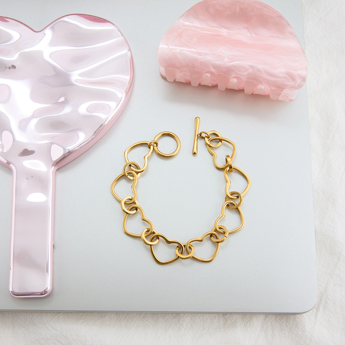 Jingqiao design classic style 18K gold stainless steel hollow heart chain OT clasp stainless steel bracelet accessory