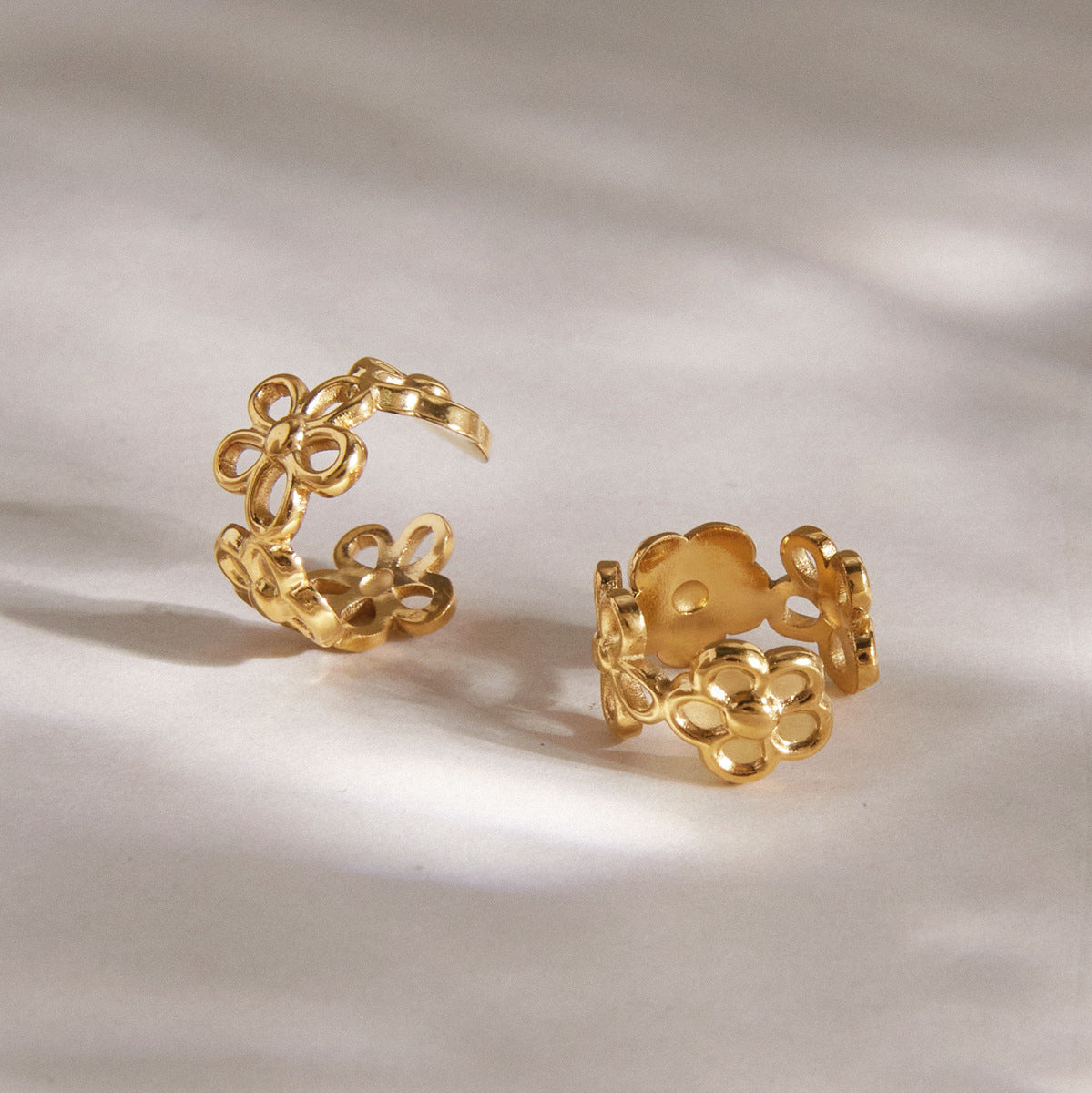 Jingqiao stainless steel floral ear clips for women, no piercings, earrings with design style, titanium steel that doesn't fade your look