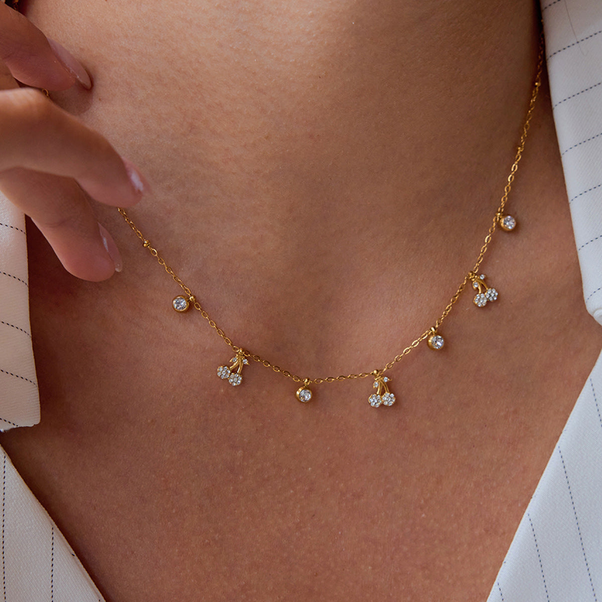 Quiet design classic style 18K gold stainless steel with white diamond cherry pendant necklace stainless steel jewelry wholesale